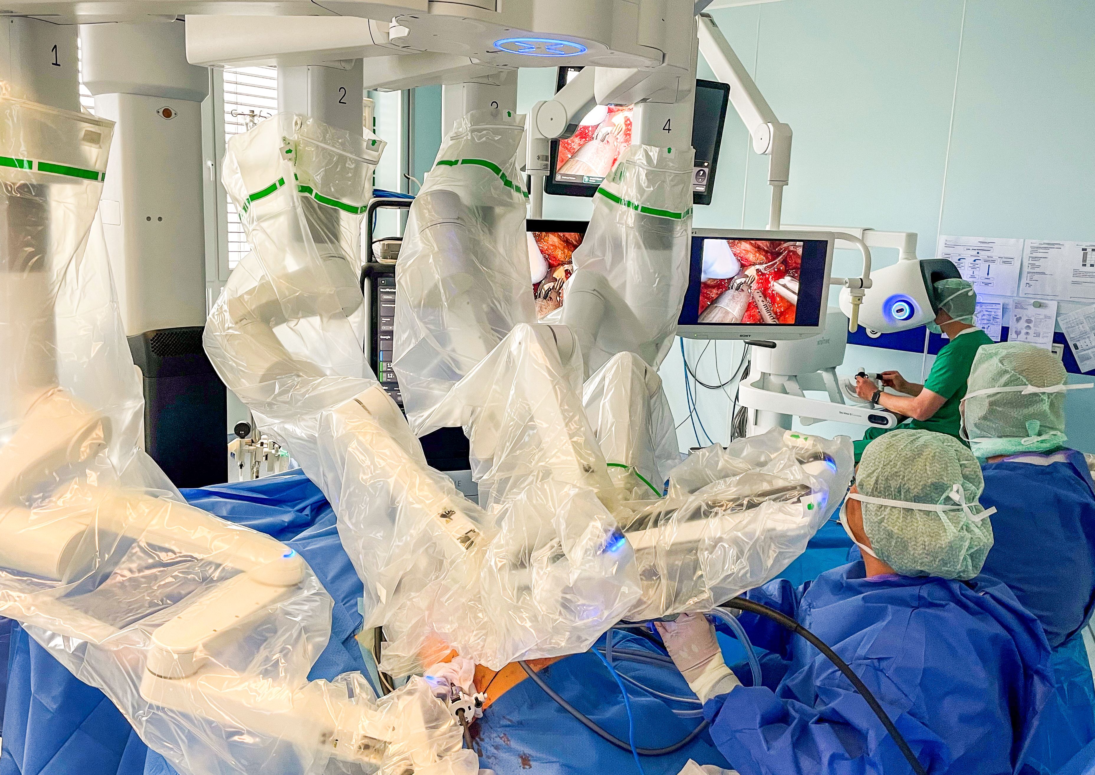 The first da Vinci 5 operation on European soil 